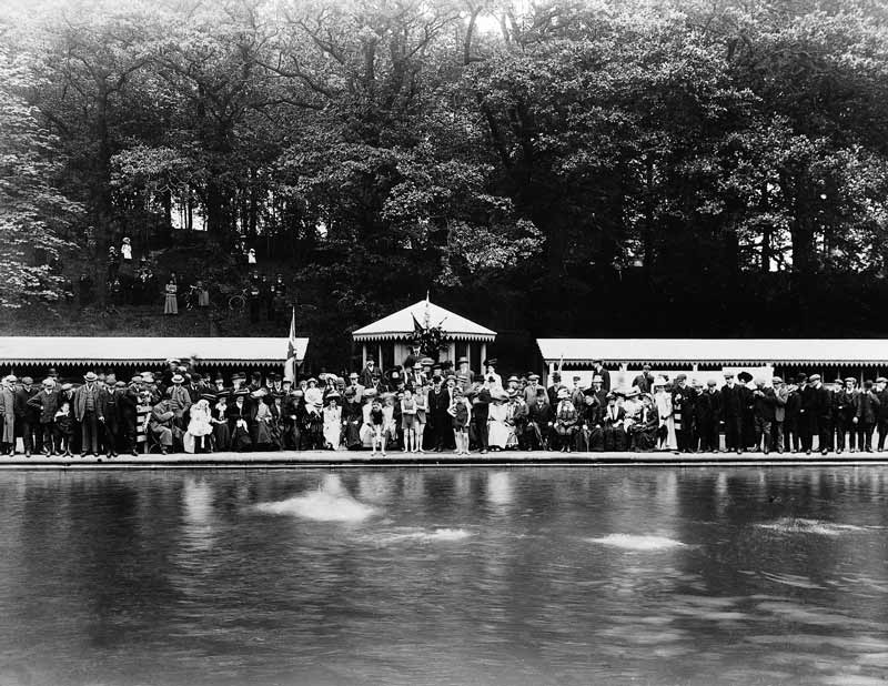 Roundhay Park - open air swimming pool 1907